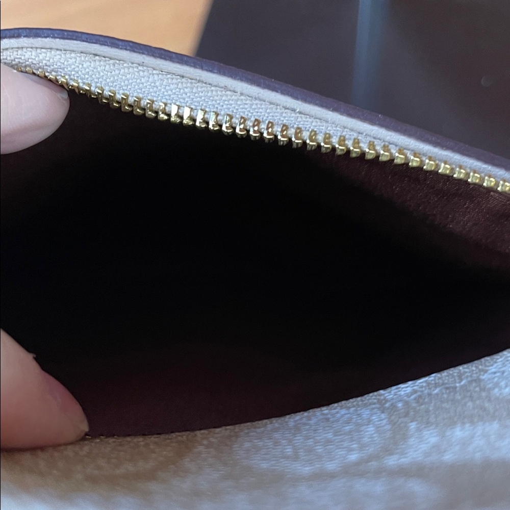 Coach Beige Signature Canvas Crossbody with White Stripe and Gold Hardware - Picture 8 of 8
